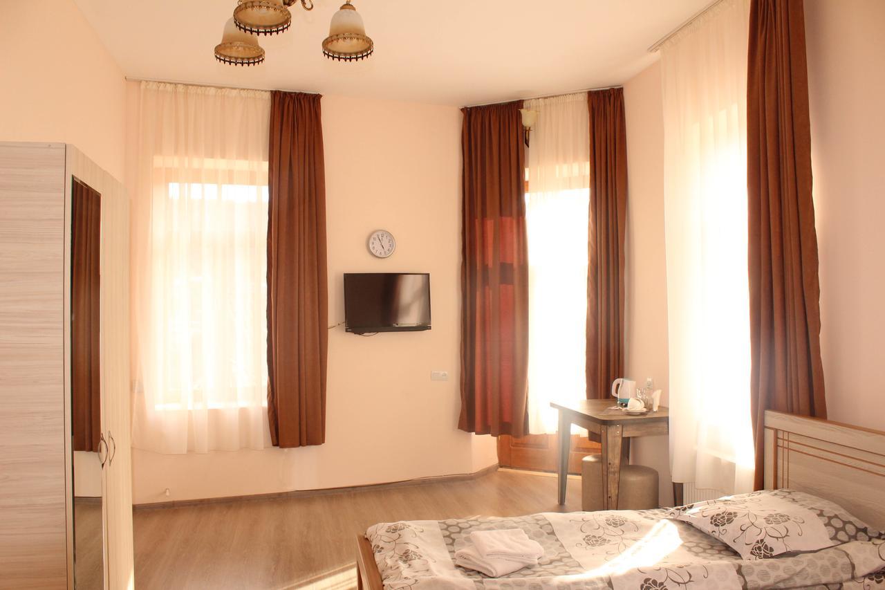 Hotel Vita Тбилиси Екстериор снимка