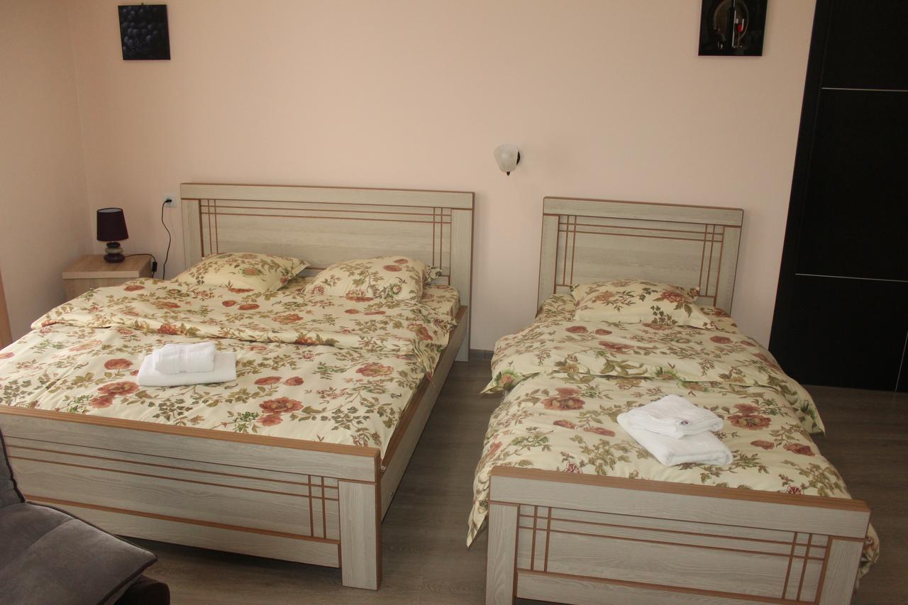 Hotel Vita Тбилиси Екстериор снимка