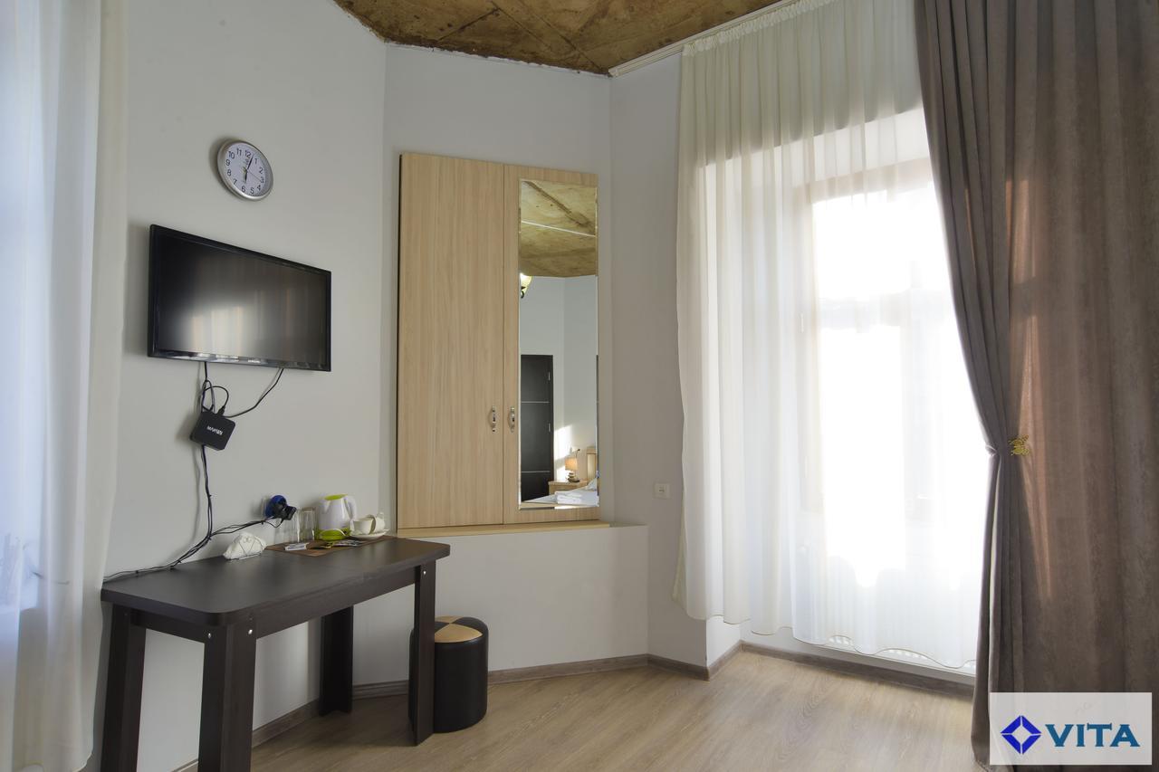 Hotel Vita Тбилиси Екстериор снимка
