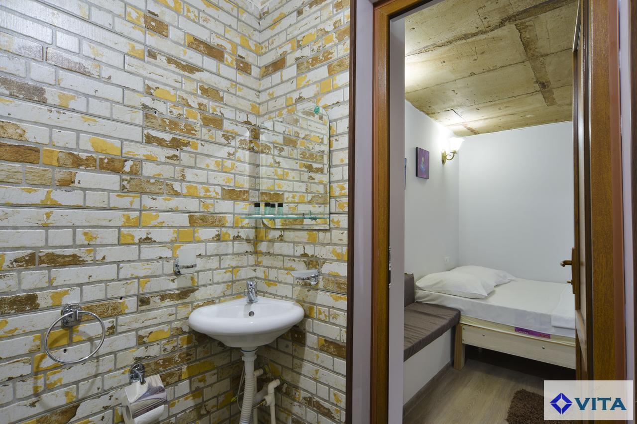 Hotel Vita Тбилиси Екстериор снимка